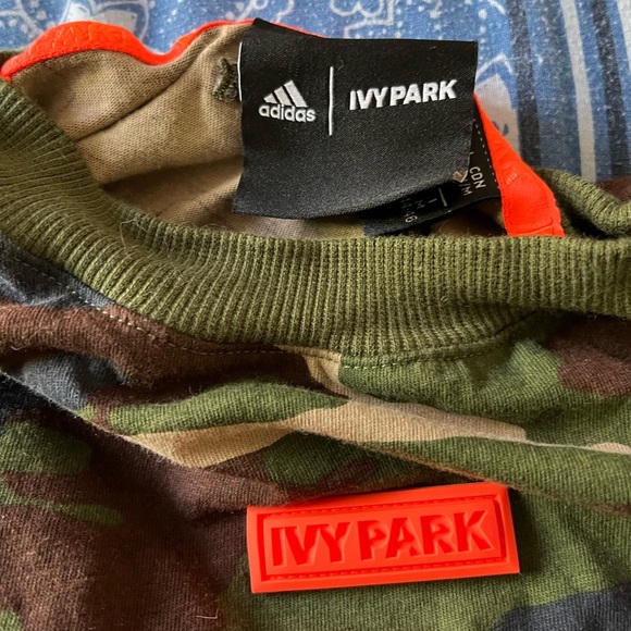 Ivy Park x Adidas Camo Crop Top - Picture 5 of 8